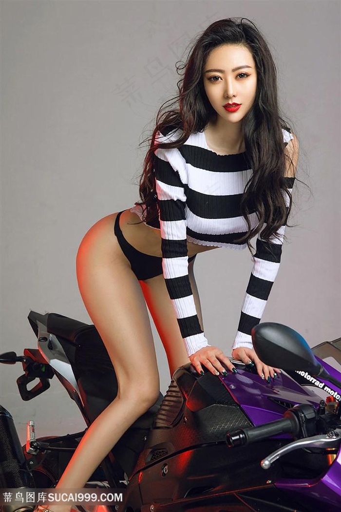 正播放害羞少妇半推半就